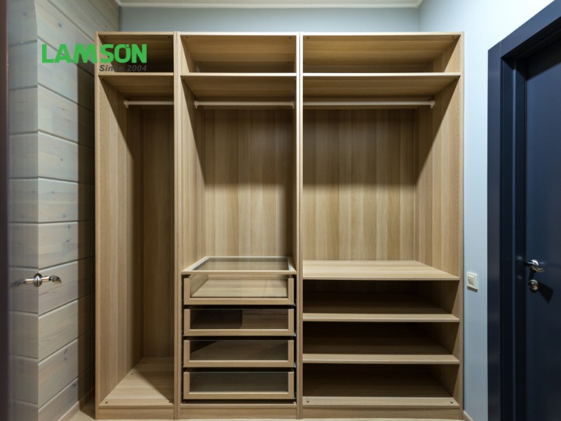 Tủ quần áo gỗ tại TPHCM theo yêu cầu