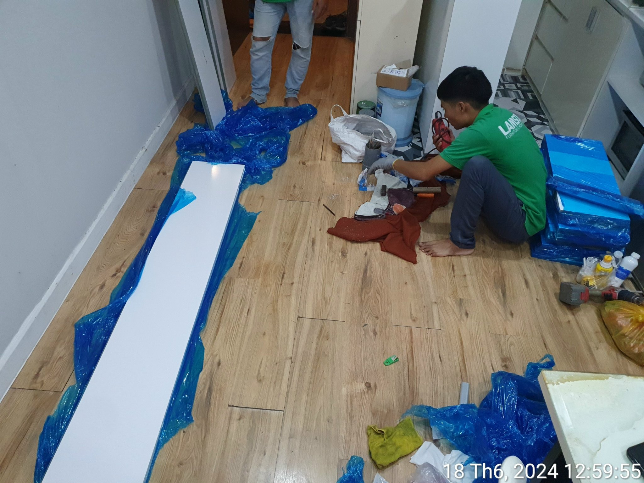 z5631619850614_85eecc7377aad784e1b3d40bf5bf4993 dịch vụ tháo lắp nội thất quận 5