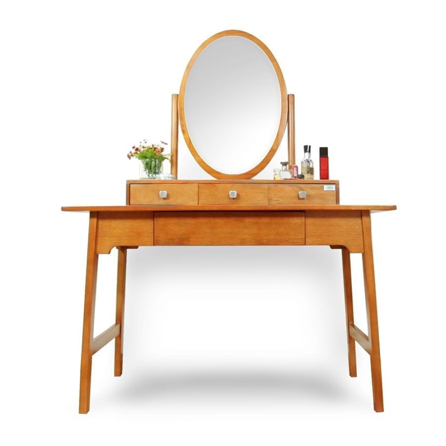 Mẫu bàn phấn trang điểm tân cổ điển gỗ tự nhiên luôn gây ấn tượng bởi thiết kế thanh lịch